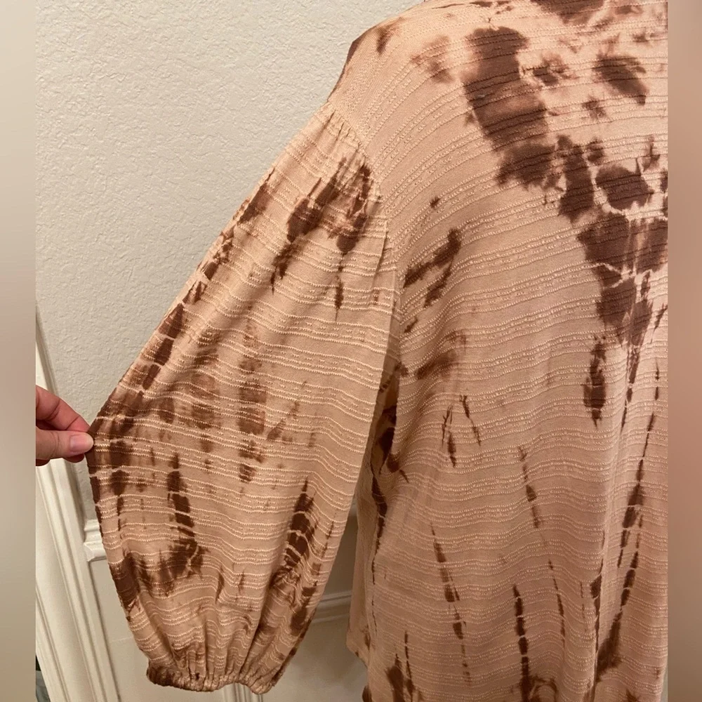Vintage America Plus Size Tie Dye Neck 3/4 Sleeve Lace Up Blouse 1x - Picture 6 of 13